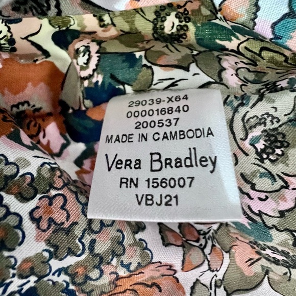 Vera Bradley Sage Green ultralight shoulder bag NWT w/ Minor Flaws Hobo Bag - Picture 8 of 10